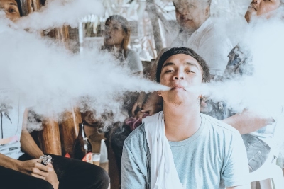 Vaping Together: How Disposable Vapes Make Social Moments Better